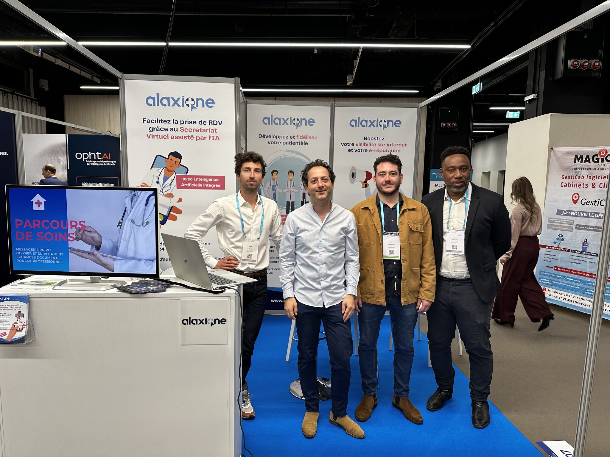 L'équipe Alaxione lors du salon SFO 2025