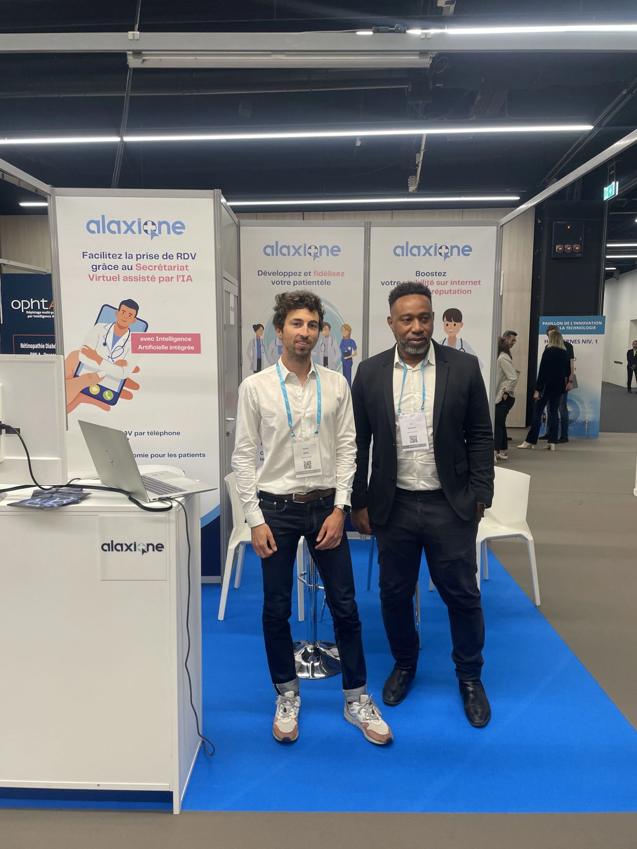 L'équipe Alaxione lors du salon SFO 2025